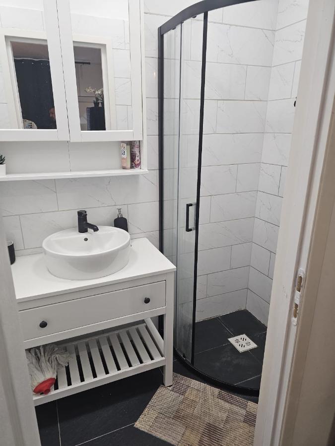 7Dab 4 Josika 28 Contactless Self Check-In Hotel Boedapest Buitenkant foto